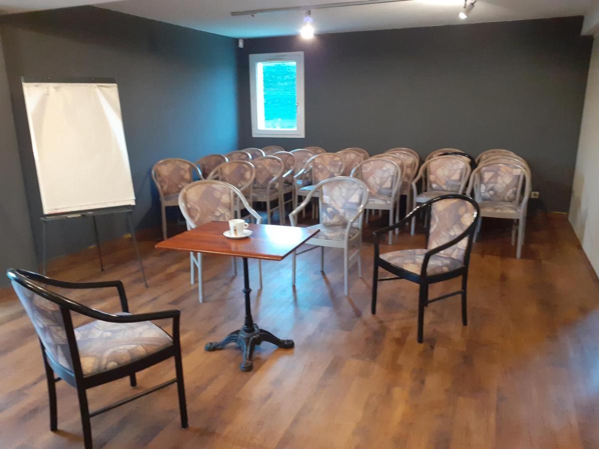 The Originals Access, Hotel Clermont-Ferrand Nord Chateaugay Bagian luar foto