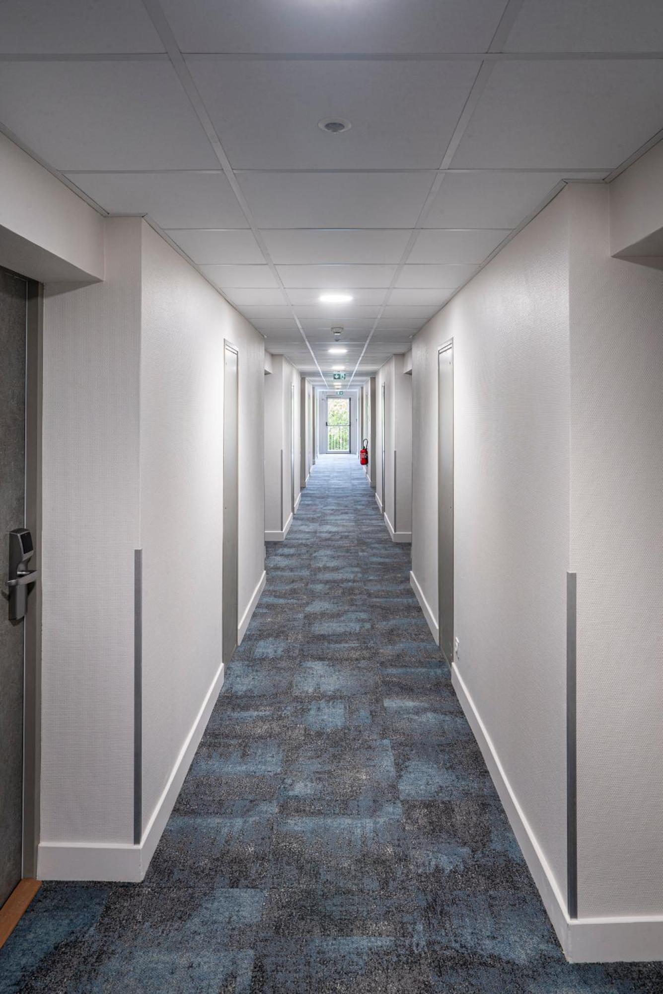 The Originals Access, Hotel Clermont-Ferrand Nord Chateaugay Bagian luar foto