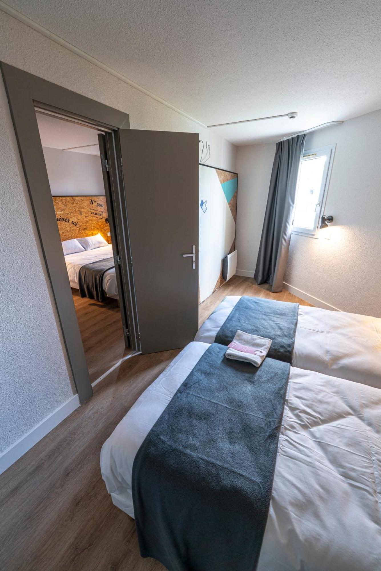 The Originals Access, Hotel Clermont-Ferrand Nord Chateaugay Bagian luar foto