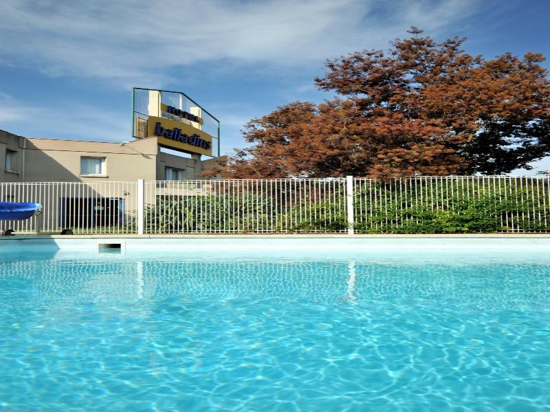 The Originals Access, Hotel Clermont-Ferrand Nord Chateaugay Bagian luar foto